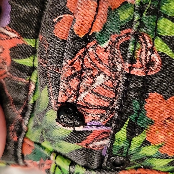 Lovesick Denim Short - Picture 5 of 5